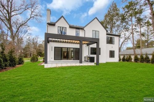 116 Lk Rd, Demarest NJ 07627-2236 exterior