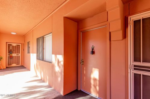 4303 Cactus Rd, Phoenix AZ  85032-7637 exterior