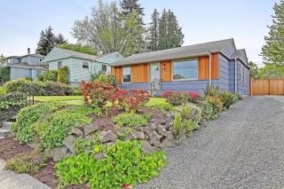 3825 52nd Ave, Seattle WA  98116-3618 exterior