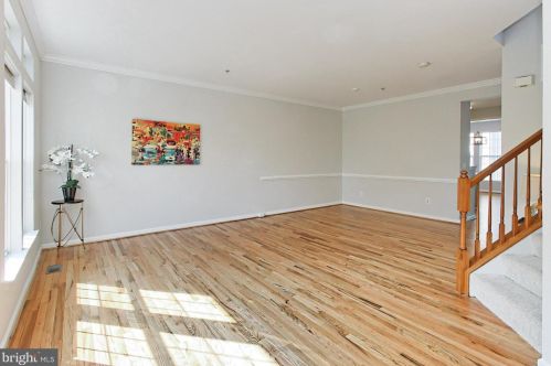 4999 Murtha St, Alexandria VA 22304-8612 exterior