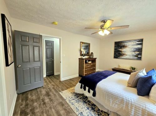 6245 Marbut Farms Rd, Lithonia GA 30058-7974 exterior