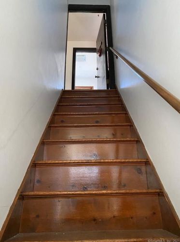 98 Greenwood St, New Britain CT 06051-3326 exterior