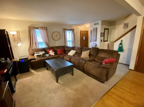 4693 111th St, Milwaukee, WI 53228-2516