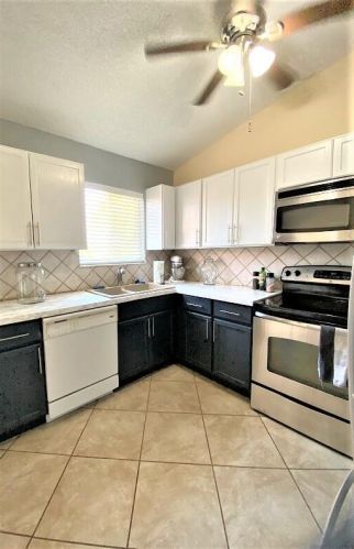 1497 Appamattox Ter, Fort Pierce FL 34952-7173 exterior