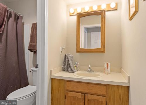 218 Northbrook Dr, Media PA 19063-5124 exterior