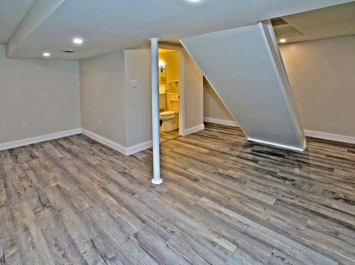 714 Providence Dr, Pittsburgh PA 15239-2258 exterior