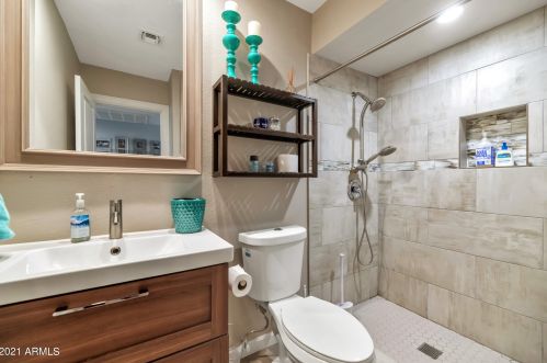 12440 27 Way, Phoenix AZ 85032-1652 exterior