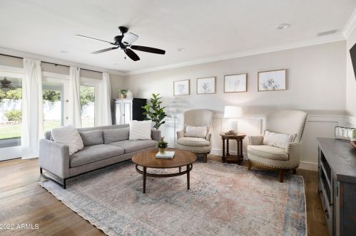 3809 51st St, Phoenix AZ  85018-6118 exterior