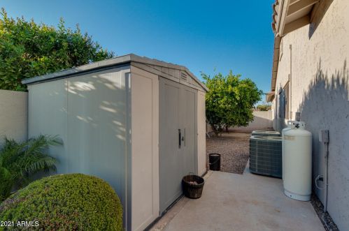 681 Wildhorse Dr, Chandler AZ 85286-6139 exterior