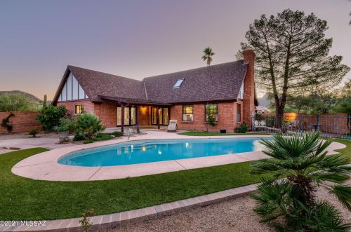 4375 Anklam Rd, Tucson AZ 85745-2149 exterior