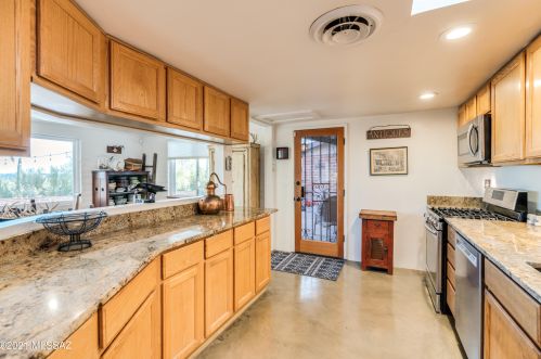 4150 La Cadena, Tucson AZ 85718-6148 exterior