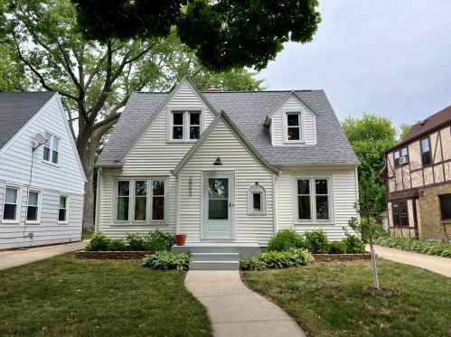 2992 70, Milwaukee WI 53210-1228 exterior