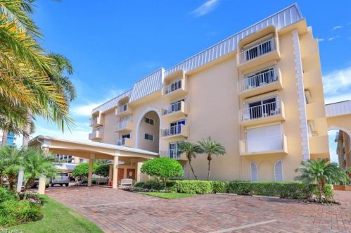 3450 Gulf Shore Blvd, Naples FL 34103-3628 exterior