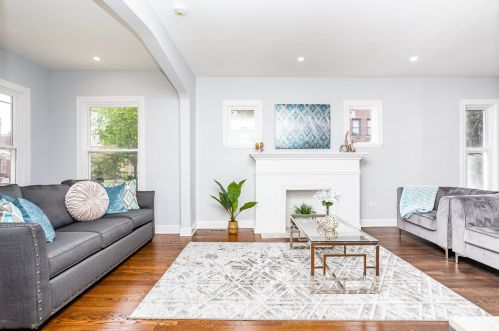 6756 Prairie Ave, Chicago IL  60637-4033 exterior