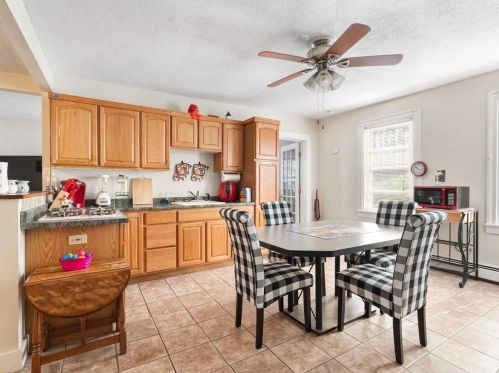 4 Lewis St, Woonsocket RI 02895-1905 exterior