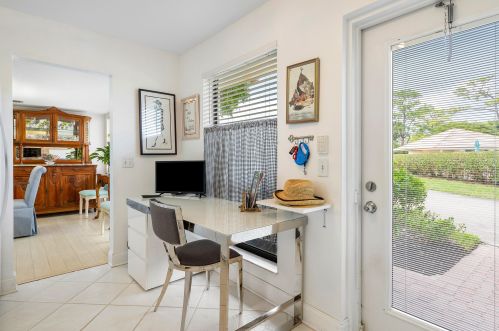 4650 Kittiwake Ct, Boynton Beach FL 33436-5211 exterior