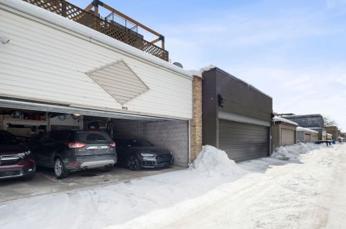 942 Wolcott Ave, Chicago IL 60612-3726 exterior