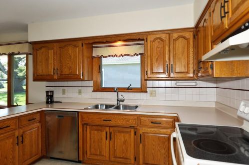 3711 Abbott Ave, Milwaukee WI 53221-3058 exterior