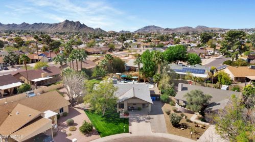 12440 27 Way, Phoenix AZ 85032-1652 exterior