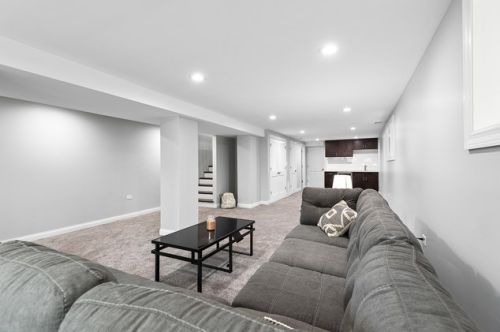 2419 Carmen Ave, Chicago IL  60625-2605 exterior