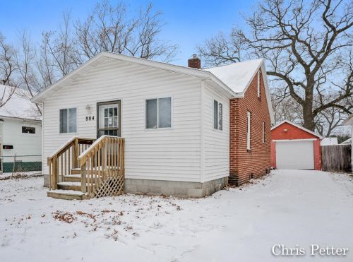 884 Fleming Ave, Meskegon, MI 49442-5108