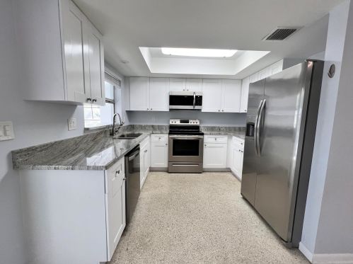 265 Mainsail St, Fort Pierce FL  34983-1710 exterior