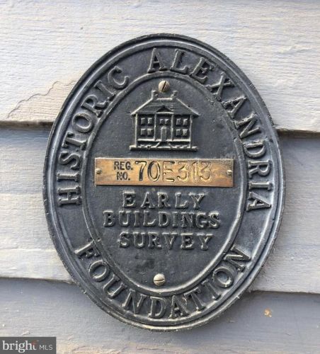 313 Royal St, Alexandria VA  22314-2628 exterior