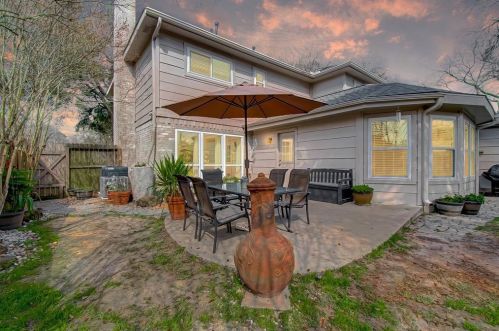 3518 Hl Spg Dr, Humble TX 77345-1102 exterior