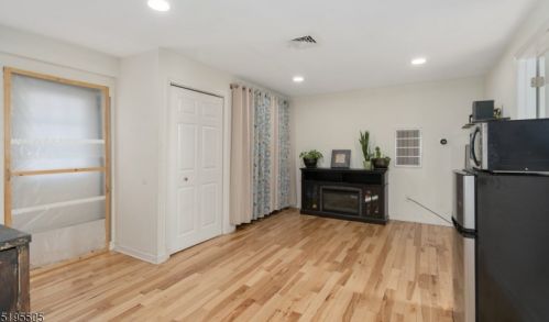 7 Berry Rd, Wantage NJ 07461-3009 exterior