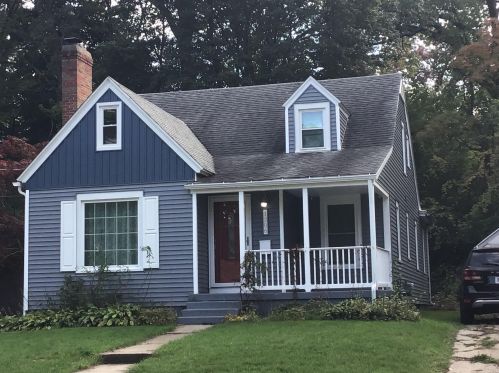 1306 Dickinson St, Grand Rapids, MI 49507-2203