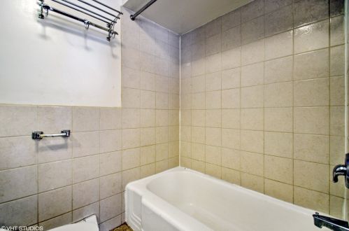 5601 Byron St, Chicago IL 60634-2710 exterior