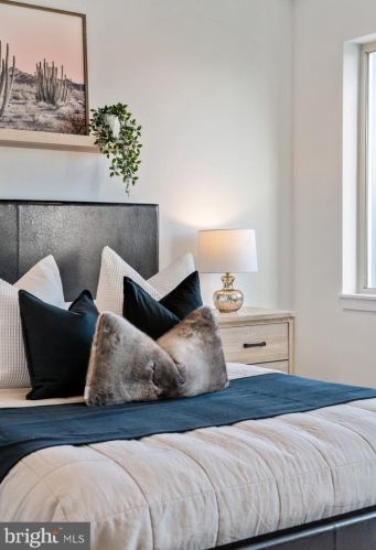 1352 19 St, Philadelphia PA 19146-4665 exterior