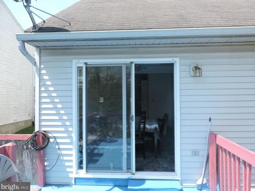 1053 Sterling Pl, Lancaster PA  17603-8839 exterior