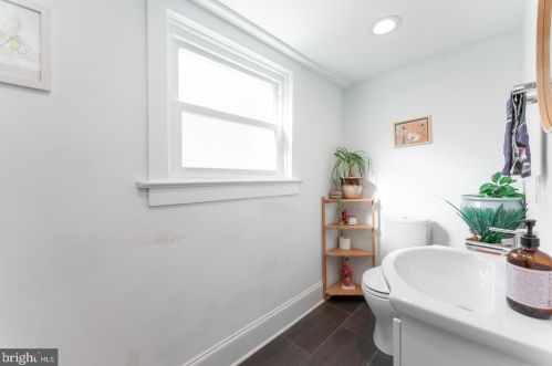 2570 Cedar St, Philadelphia PA 19125-2335 exterior