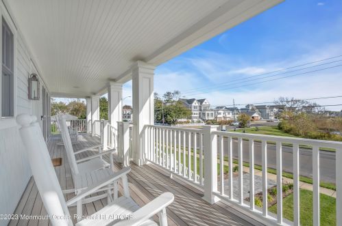 400 Newark Ave, Point Pleasant Beach NJ 08742-4141 exterior