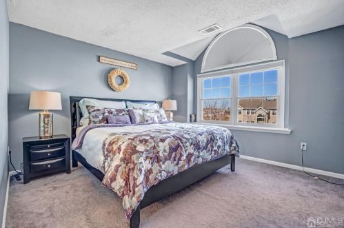 532 Edpas Rd, New Brunswick NJ 08901-3810 exterior