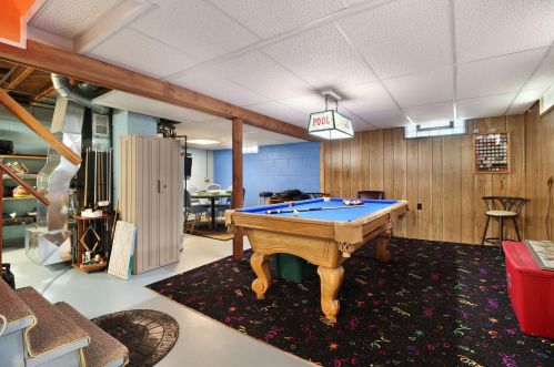 8028 Lisbon Ave, Milwaukee WI 53222-3825 exterior