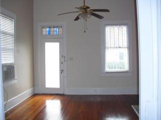 3501 Annunciation St, New Orleans LA  70115-1304 exterior