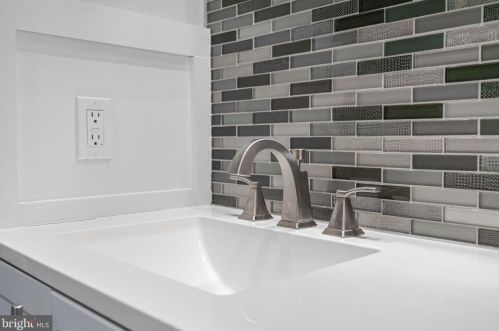 22 New St, Lancaster PA  17602-2028 exterior