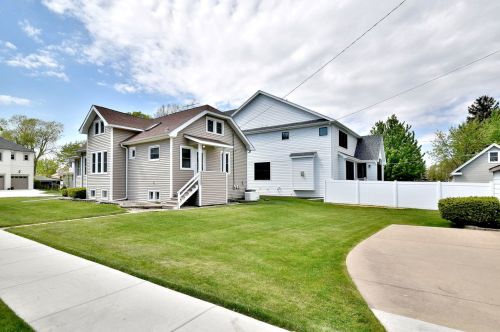 615 Saylor Ave, Elmhurst IL 60126-4305 exterior