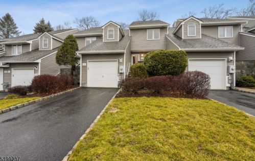 17 Lapis Cir, Town Center, NJ 07052-2157