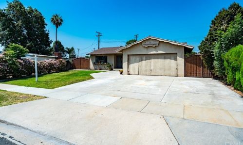 754 Rosslynn Ave, Fullerton, CA 92832-2633