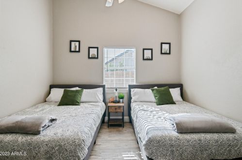 4352 Cherokee St, Phoenix AZ  85044-3206 exterior