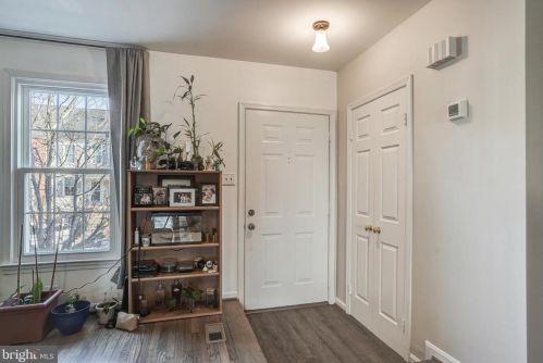 7818 Colonial Springs Blvd, Alexandria VA  22306-2864 exterior