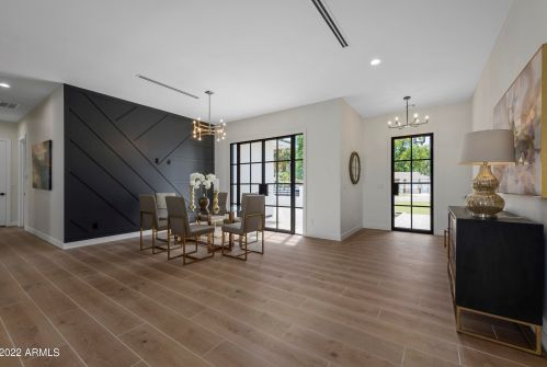 6841 12th Ave, Phoenix AZ  85013-1021 exterior