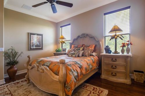 819 Bentwood Dr, Naples FL 34109 exterior