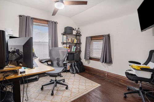 224 Old Orchard Pl, Kalamazoo MI  49007-3717 exterior