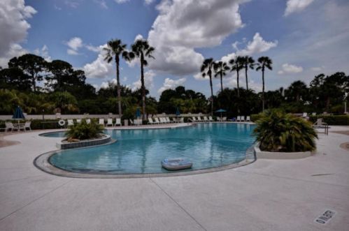 8378 Mulligan Cir, Fort Pierce FL 34986-3280 exterior