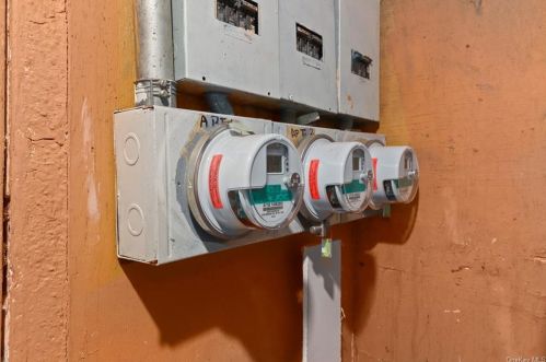 788 Garden St, Bronx NY 10460-1104 exterior