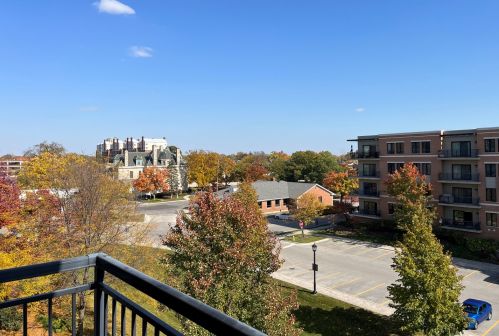 135 York St, Elmhurst IL  60126-3464 exterior